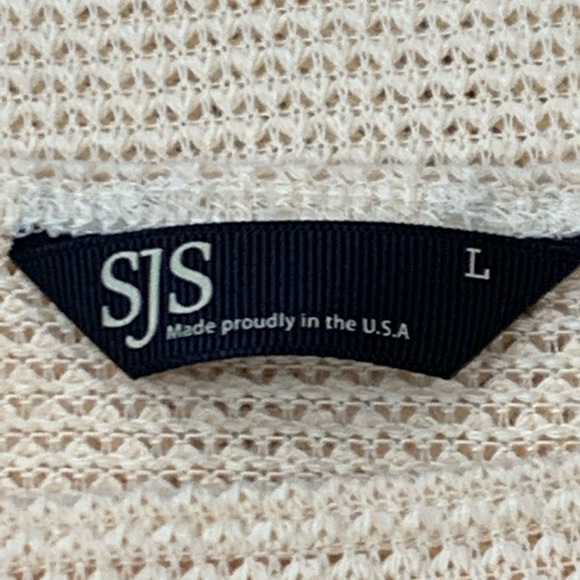 SJS yellow knit top with pearls and silver accents - Picture 5 of 6